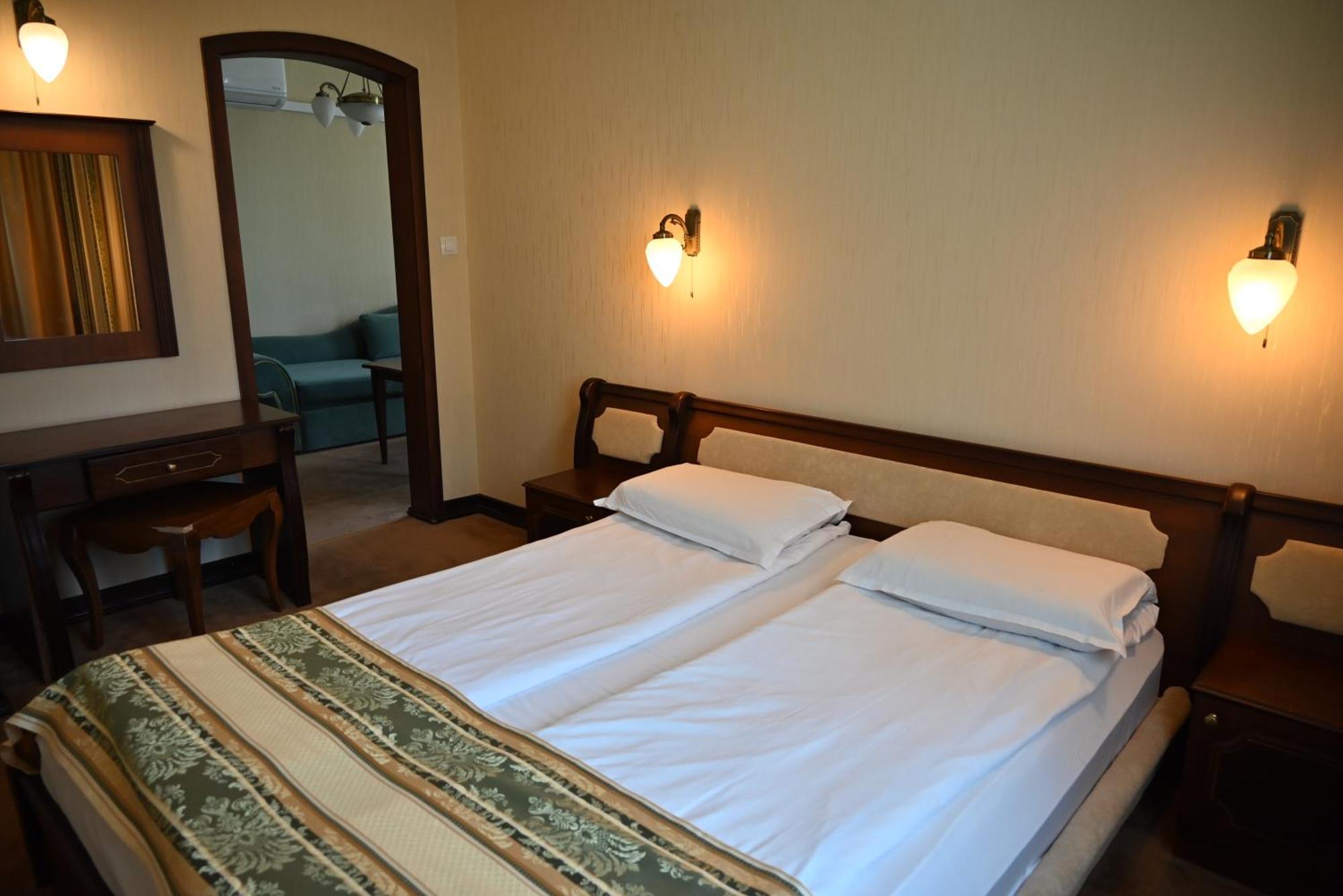 Family Hotel Lazur Kyustendil Luaran gambar